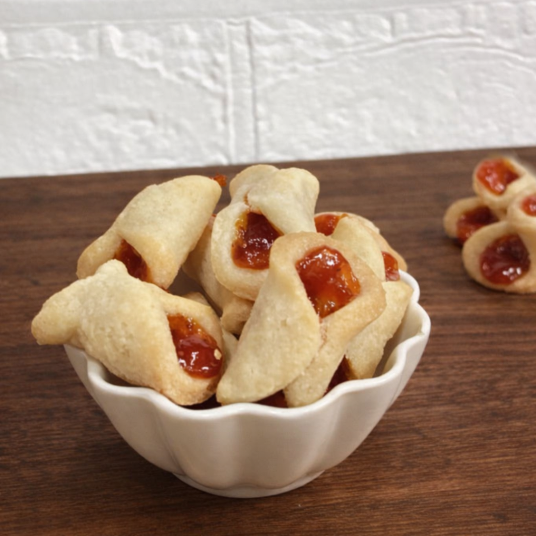 Biscoitos saudáveis de goiabada em pote artesanal